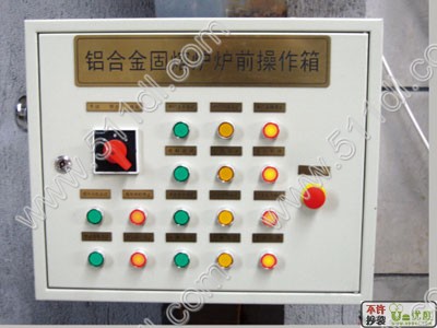 隱形眼鏡護(hù)理液灌裝樣品圖